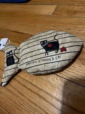 Cat Toy Fish Plush - Black Cat Design (Beige)